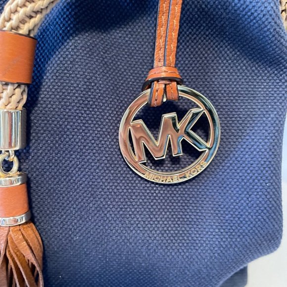 Michael Kors Marina Large Canvas Bag - Picture 3 of 11